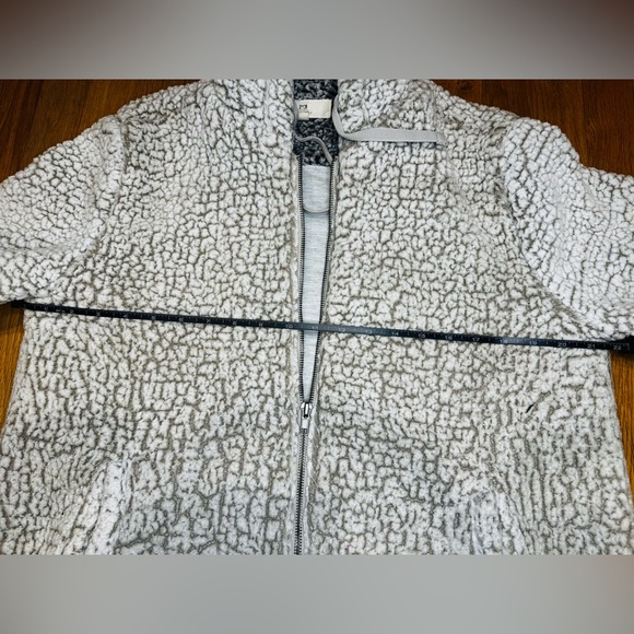 Thread & Supply Sherpa Full Zip Hoodie Jacket – Women’s Large – Ivory / Gray - Picture 3 of 7